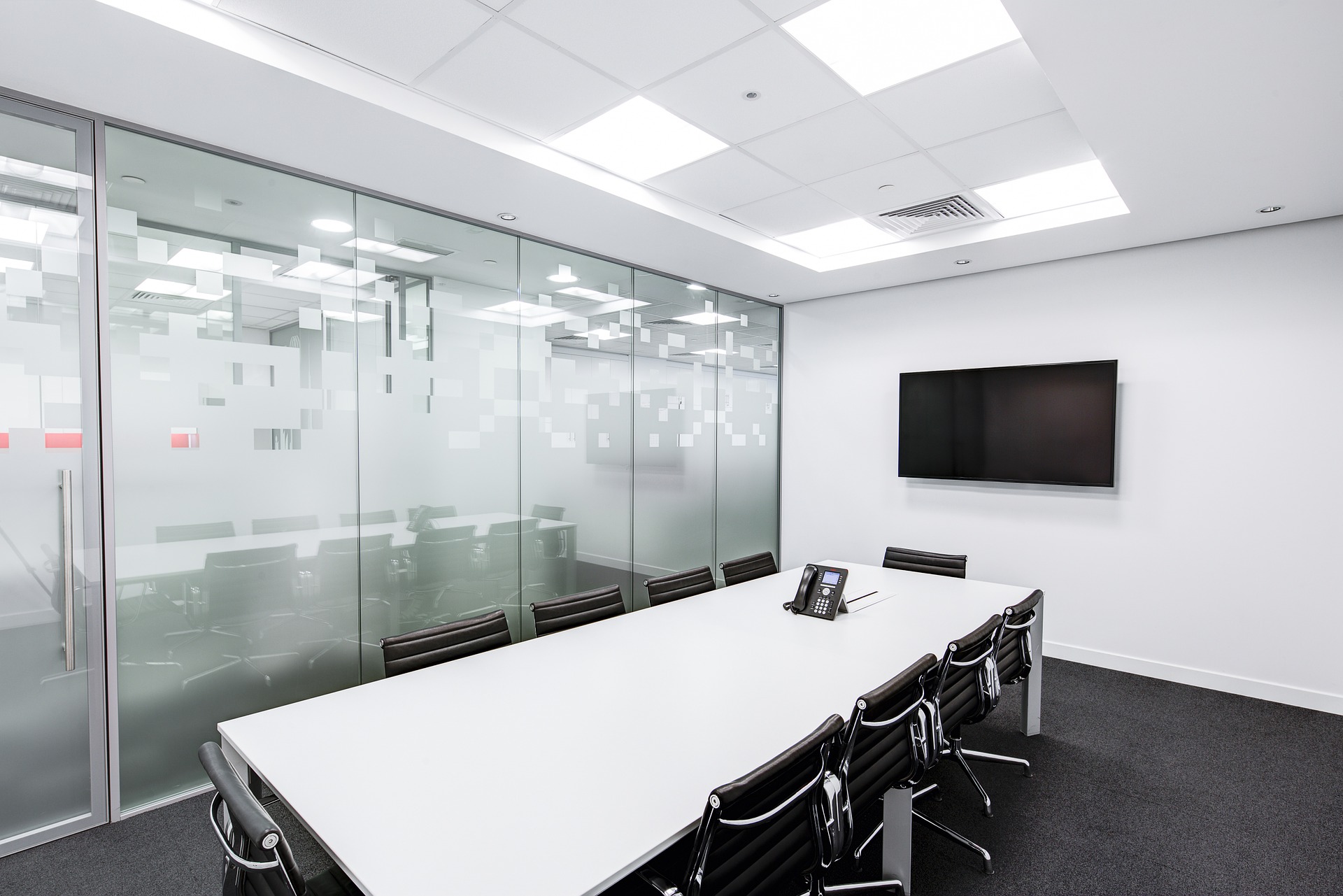 Prepare Your Conference Room for Zoom Meetings with Reliable AV Solutions